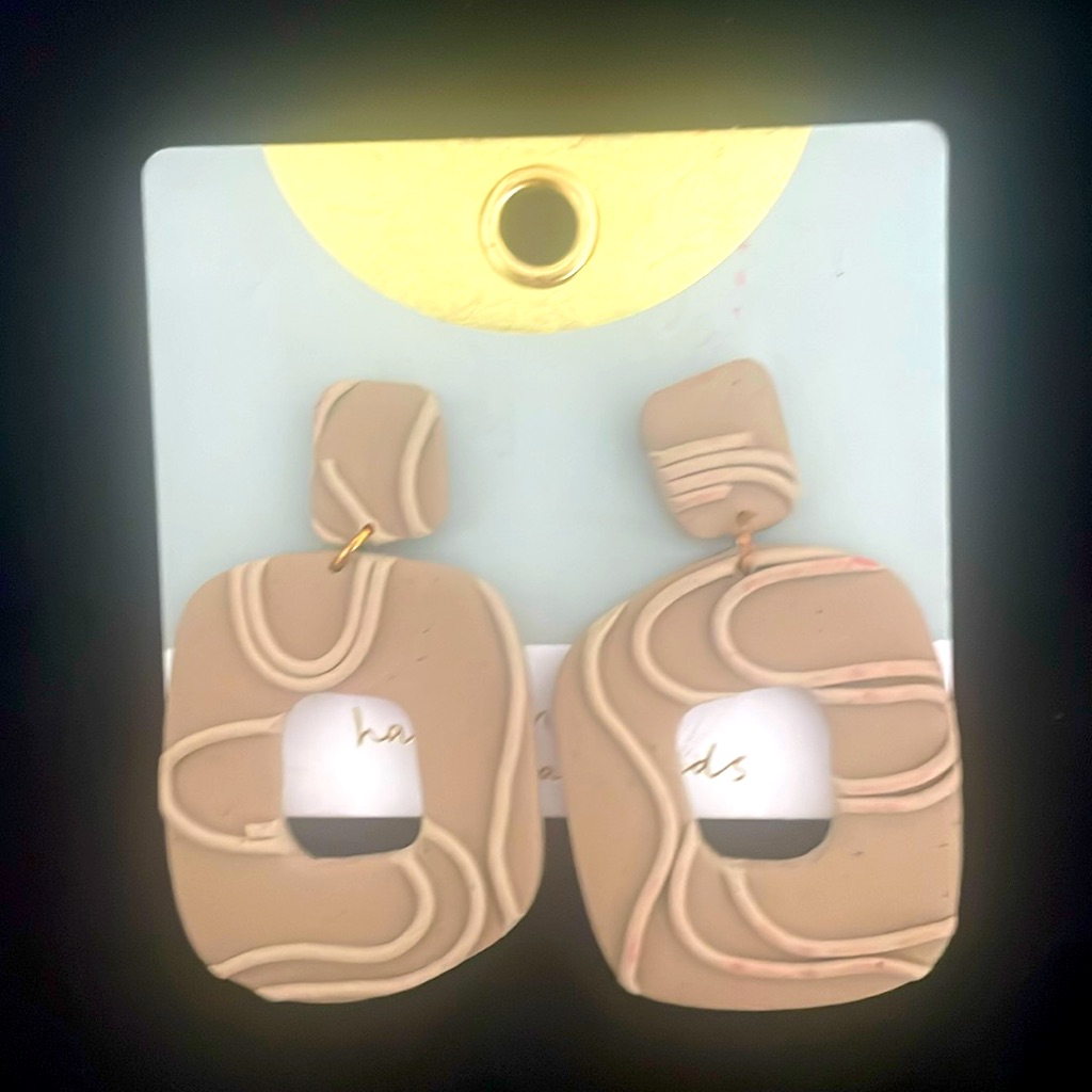 Anthropologie Earrings Beautifully Designed Is A Lifted Material On The Earring